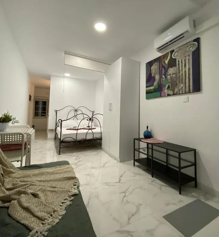 Nirvana Comfort Apartaments 3 テッサロニキ